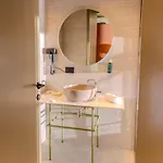 Si