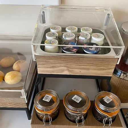 Si Lägenhetshotell Tirana