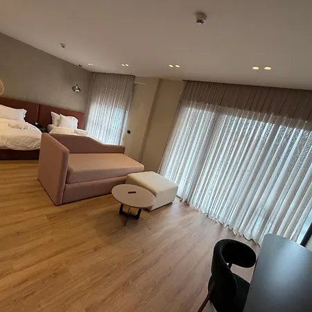 Si Apartmanhotel Tirana