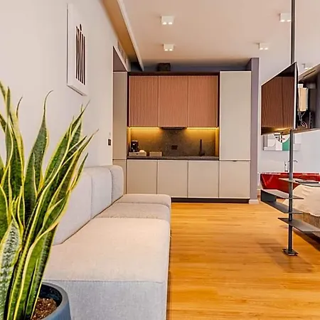 Si Aparthotel 4*