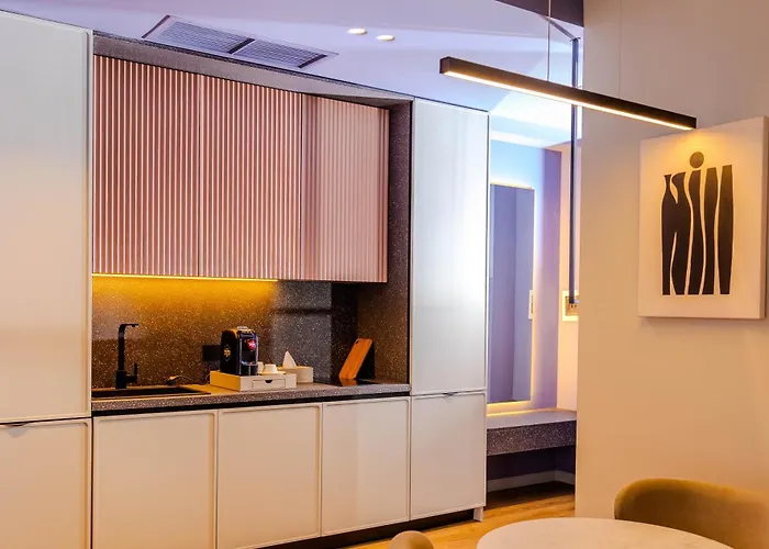 מלון דירות Si 4*